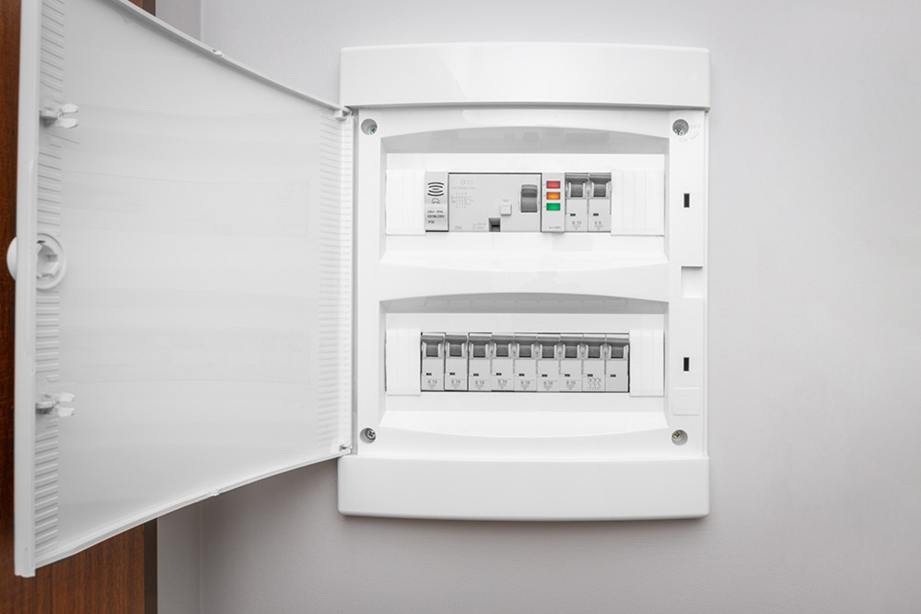 Über­spannungs­schutz bei Neundorf Elektro in Niemegk OT Hohenwerbig